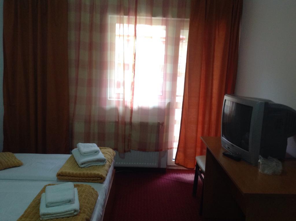 Hotel Panoramic Moneasa Room photo